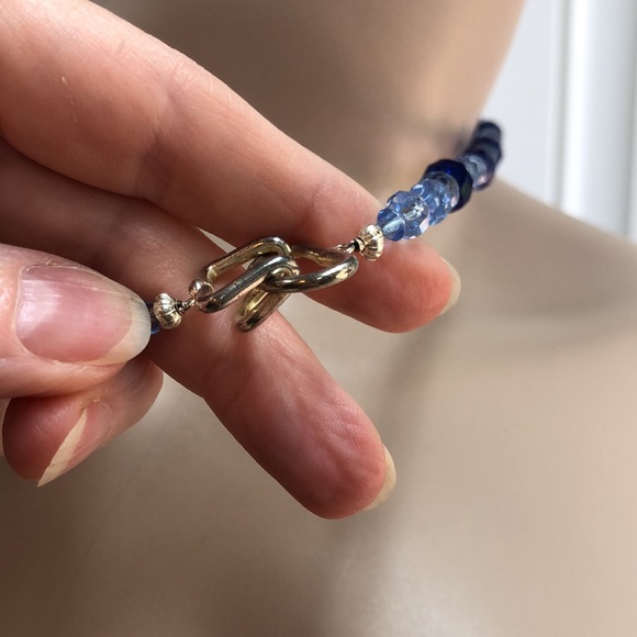 Beta Fish Necklace - Picture 7 of 16